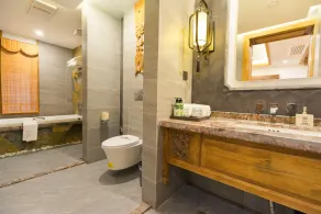 Lijiang Zen Garden Hotel - Bathroom