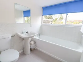 Swan Dyke Cottage - Bathroom