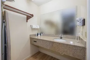 Red Roof Inn & Suites Rome - Salle de bain