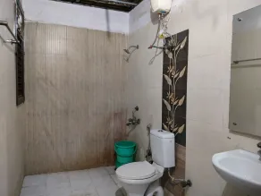 Hotel White Palace,Nizamuddin Railway Station - Baño