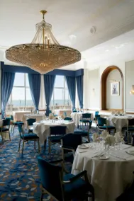 The Royal Beach Hotel - Restaurant