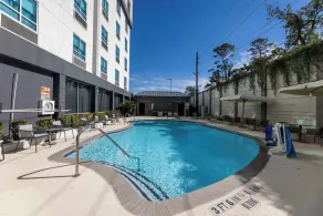 Crowne Plaza Houston Galleria Area by IHG - Piscina
