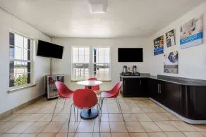 Studio 6 Fort Worth, TX - Stockyards East - Hall