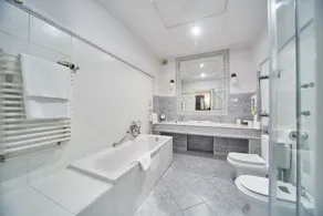 Pollera - Bathroom