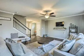 Maineville Vacation Rental Home w/ Game Room! - Interiör
