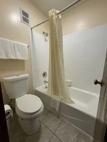 Econo Lodge Waite Park - St Cloud - Salle de bain
