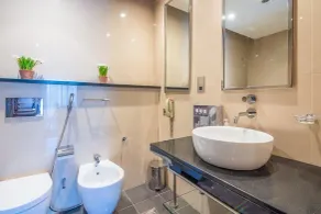 Lagom Vacation Homes 1 & 2 bedroom Apartment in Bonnington Tower, cluster J - Salle de bain