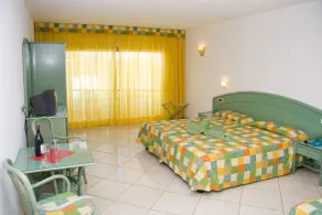 Aparthotel Esquinzo Y Monte Del Mar - Quarto