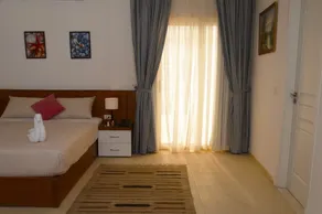 Elaria - Room