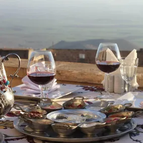 Tuğhan Hotel - Restaurant