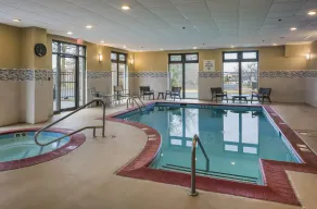 Holiday Inn Express & Suites Laurel Lakes by IHG - Piscine