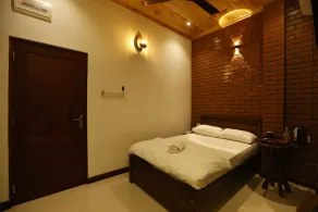 J Hotel - Rom