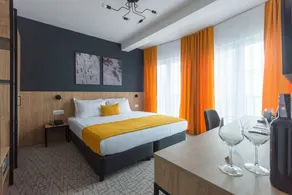 City Inn - Room