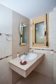 Palladio Villa Roussospiti - Bathroom