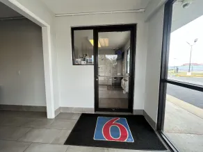 Motel 6 Jonesboro - Hall