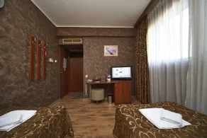 Hotel Akord - Free Parking & Metro Access - Room