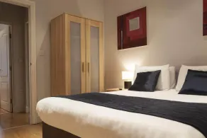 12 London Street Apartments - Room