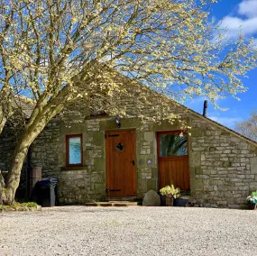 Chestnut Farm Holiday Cottages - Room