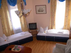 Hotel garni Djaran - Room