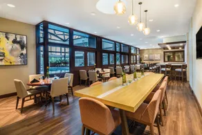 Holiday Inn & Suites Pittsfield-Berkshires by IHG - Restaurante