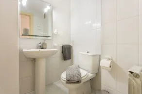 Comfort and beauty with parking space included - Bathroom