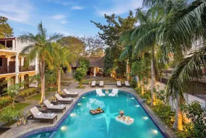 Peacock Beach Resort & Spa - Piscina