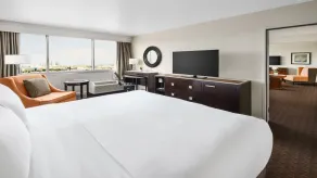 Crowne Plaza Phoenix Airport - PHX by IHG - Camera
