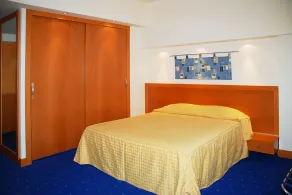 Hotel Planet International - Habitación