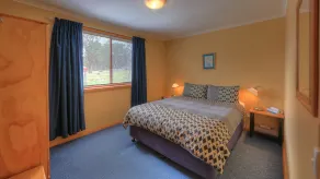 Highland Cabins and Cottages at Bronte Park - Room