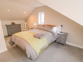 Runswick - Room