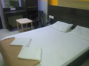 Hotel O Saidan Lodging & Boarding - Chambre