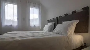 Gîte les iris Fleurs des Pyrénées - Climatisation - Borne VAE - Room