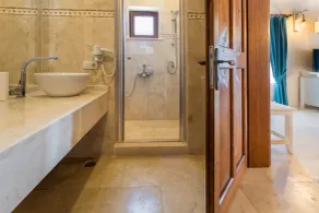 Hillcity Hotel - Bathroom