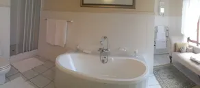 Riversong Guest House - Room