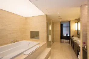 I Square Hotel - Baño