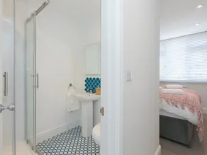 6 Albany Terrace - Bathroom