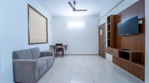 Treebo Petals Suites Marine Drive - Room