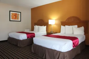 Westbridge Inn & Suites - Zimmer