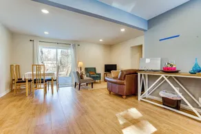 Close to Lake & Main Street: Isanti Home w/ Deck - Intérieur