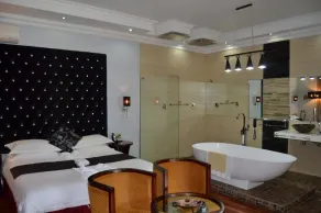 Staybridge Riverside & Spa - Room