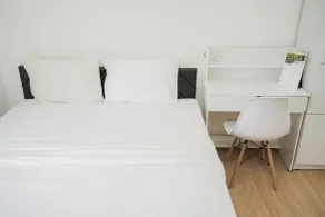 Elegant And Strategic 2Br Sky House Bsd Apartment - Room