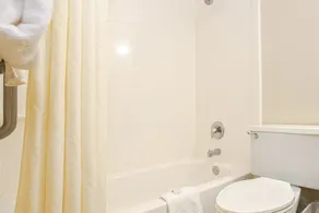 Quality Inn Dayton Airport - Badeværelse