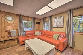 ‘John Wayne' Apartment - Deck, BBQ, Horses On-Site - Parte interna