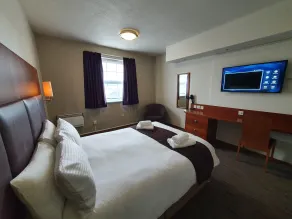 The Oakwood Hotel - Room
