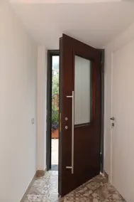 De Vivo Realty - Relais Ohana - Interior entrance