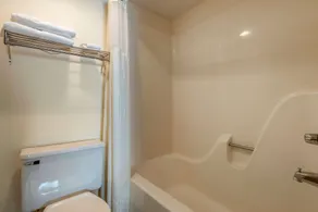 Quality Inn & Suites Steamboat Springs - Salle de bain