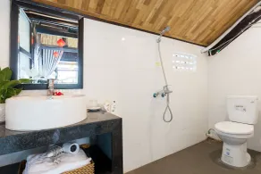 An Bang Stilt House Villa - Bathroom