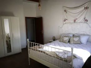 Effrosini stone guesthouse - Room
