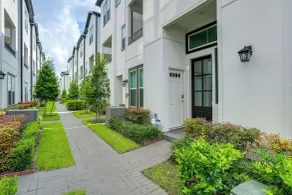 Work + Unwind Poolside! Nurse-ready Houston Rental - Interiør