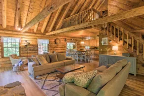 Secluded Cabin w/ Spacious Kitchen & Dining Area! - Interiör